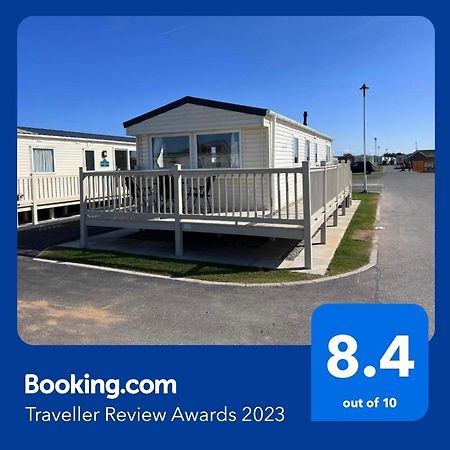 Pg173 Golden Palm Resort 6 Berth Caravan With Decking Chapel Saint Leonards Exterior photo